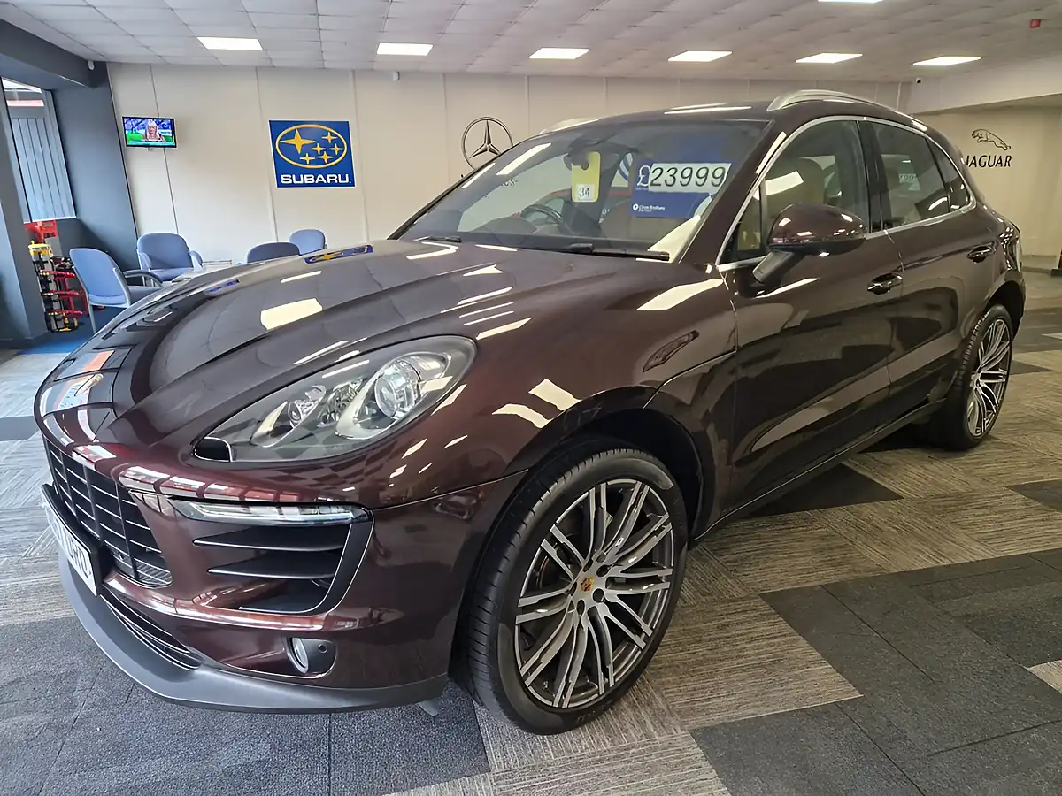 Used 2017 Porsche Macan S Brown - Front View
