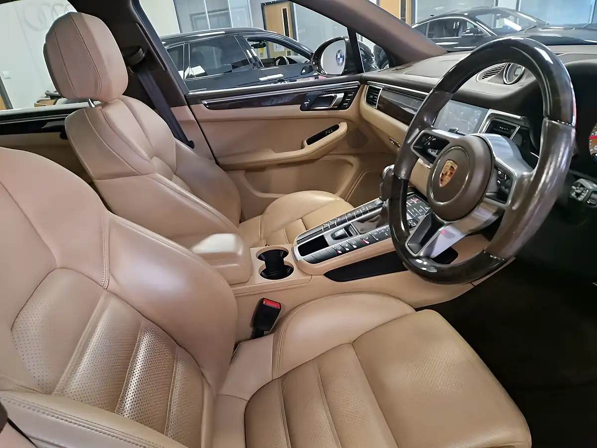 Used 2017 Porsche Macan S Brown - Interior and Exterior details 12