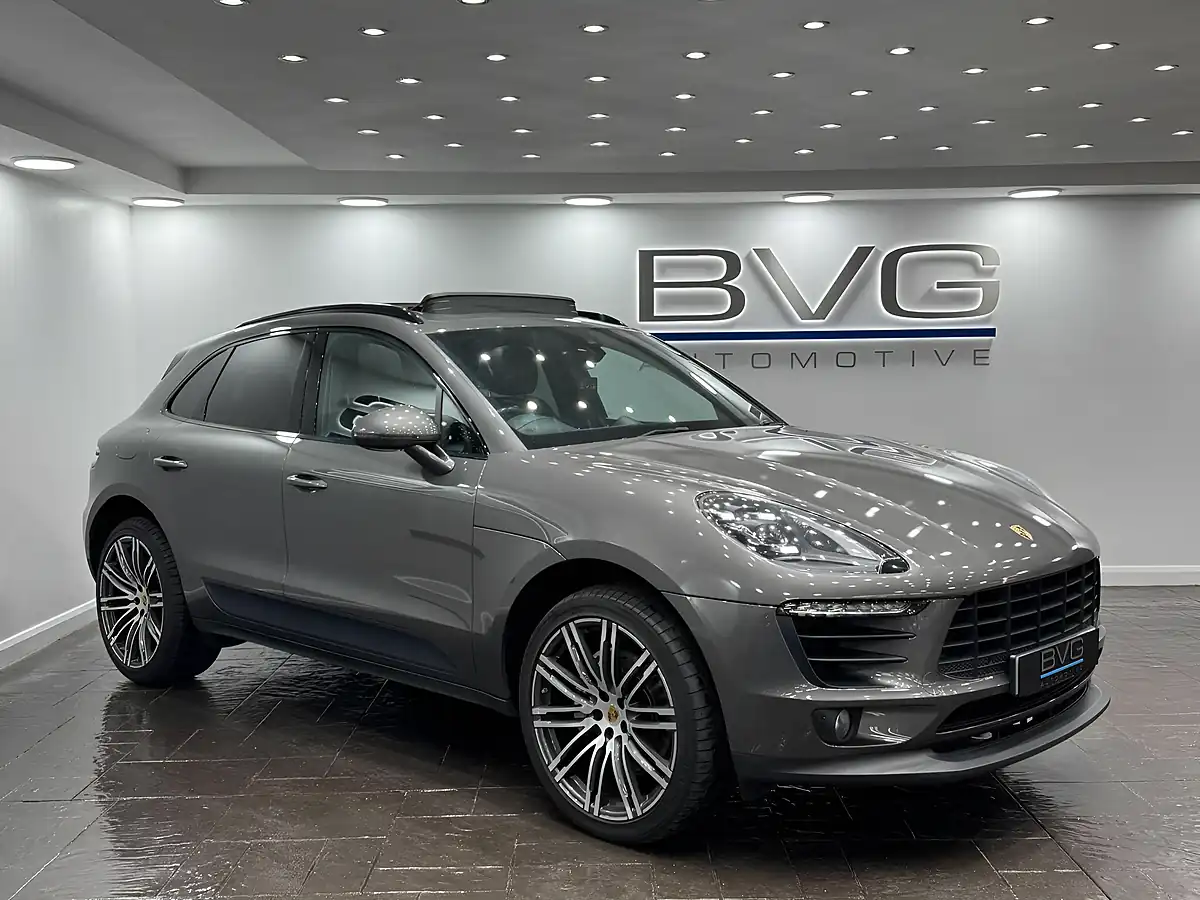 Used 2017 Porsche Macan S Grey - Front View