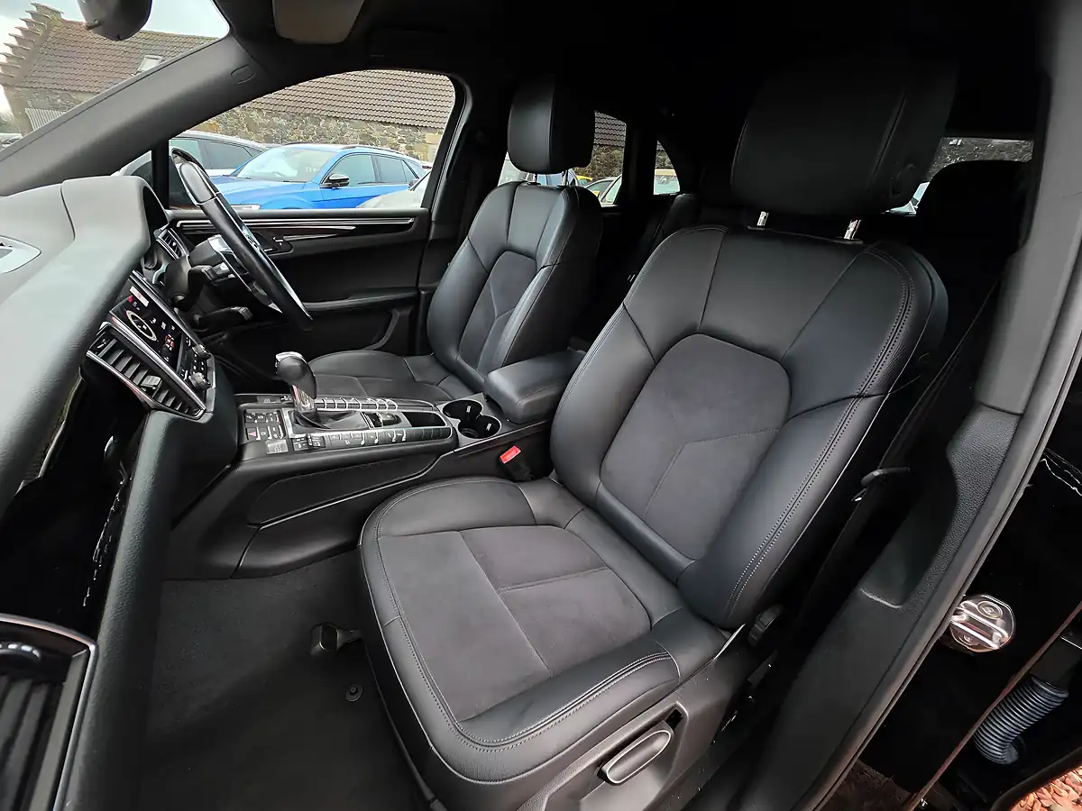 Used 2017 Porsche Macan S Jet Black Metallic - Interior and Exterior details 10