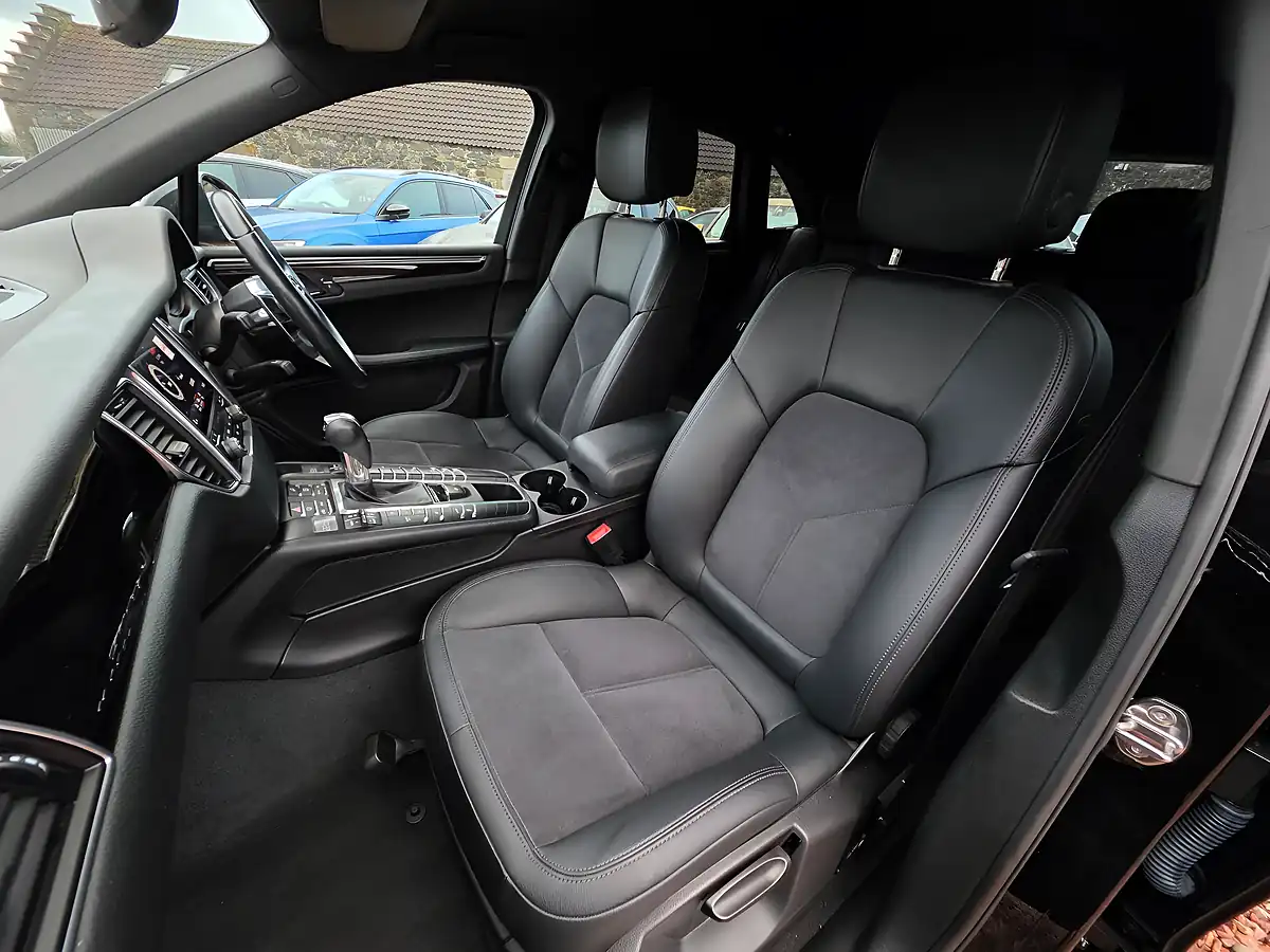 Used 2017 Porsche Macan S Jet Black Metallic - Interior and Exterior details 10