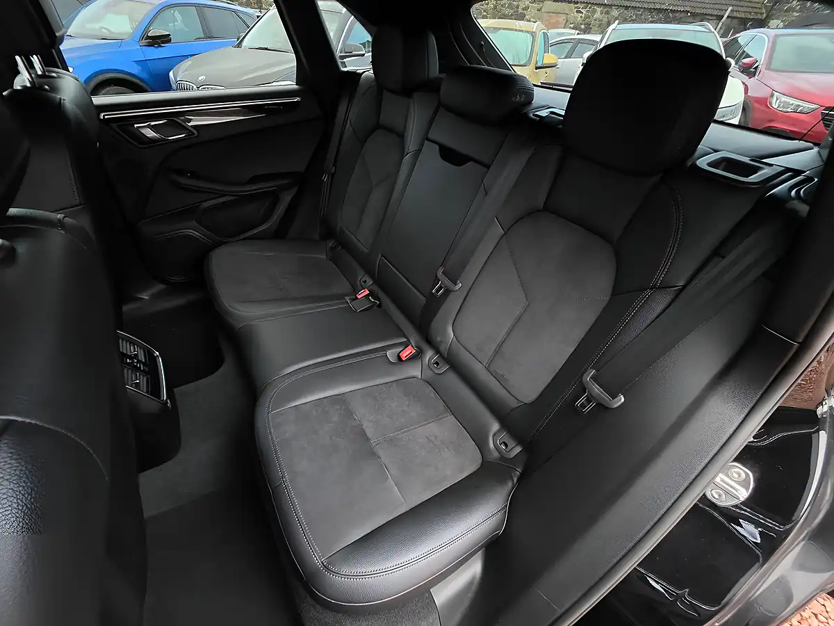 Used 2017 Porsche Macan S Jet Black Metallic - Interior and Exterior details 12