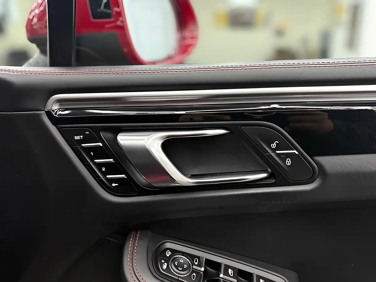 Used 2017 Porsche Macan S Pdk Red - Interior and Exterior details 11