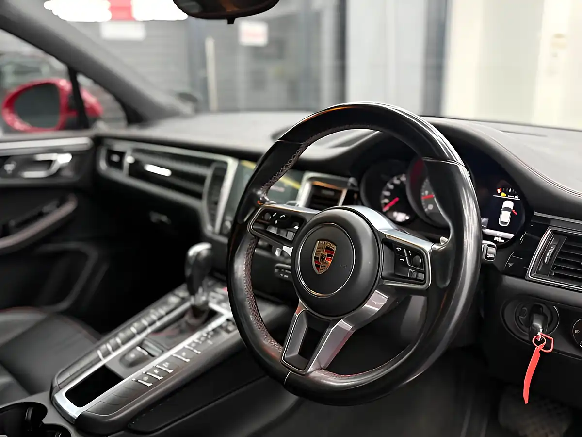 Used 2017 Porsche Macan S Pdk Red - Interior and Exterior details 14