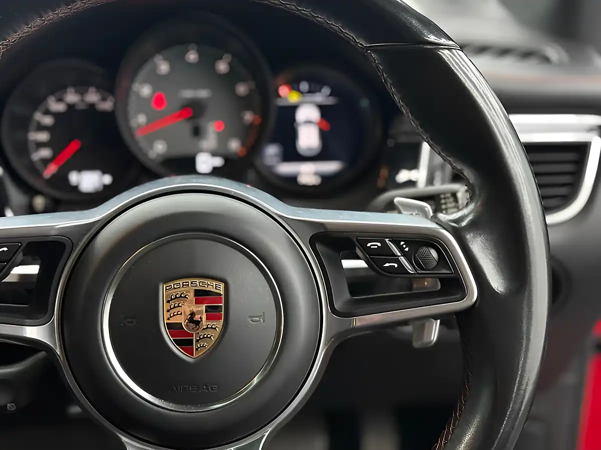 Used 2017 Porsche Macan S Pdk Red - Interior and Exterior details 17