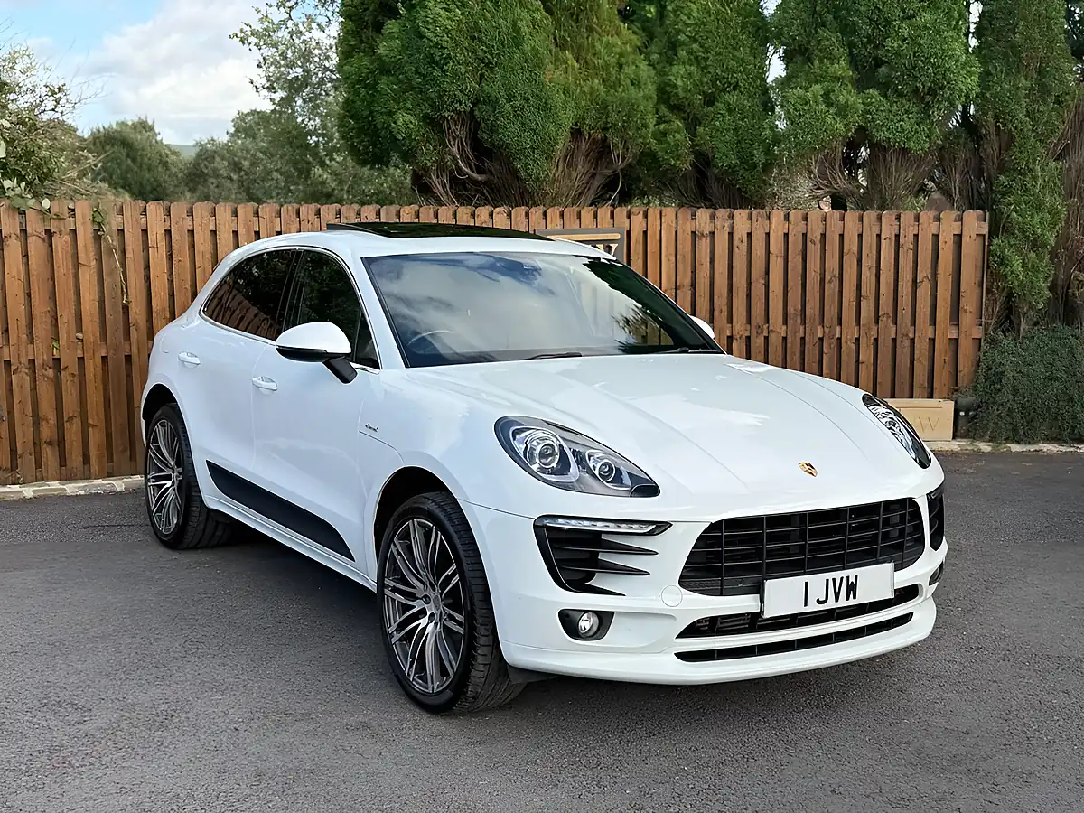 Used 2017 Porsche Macan S White - Interior and Exterior details 13
