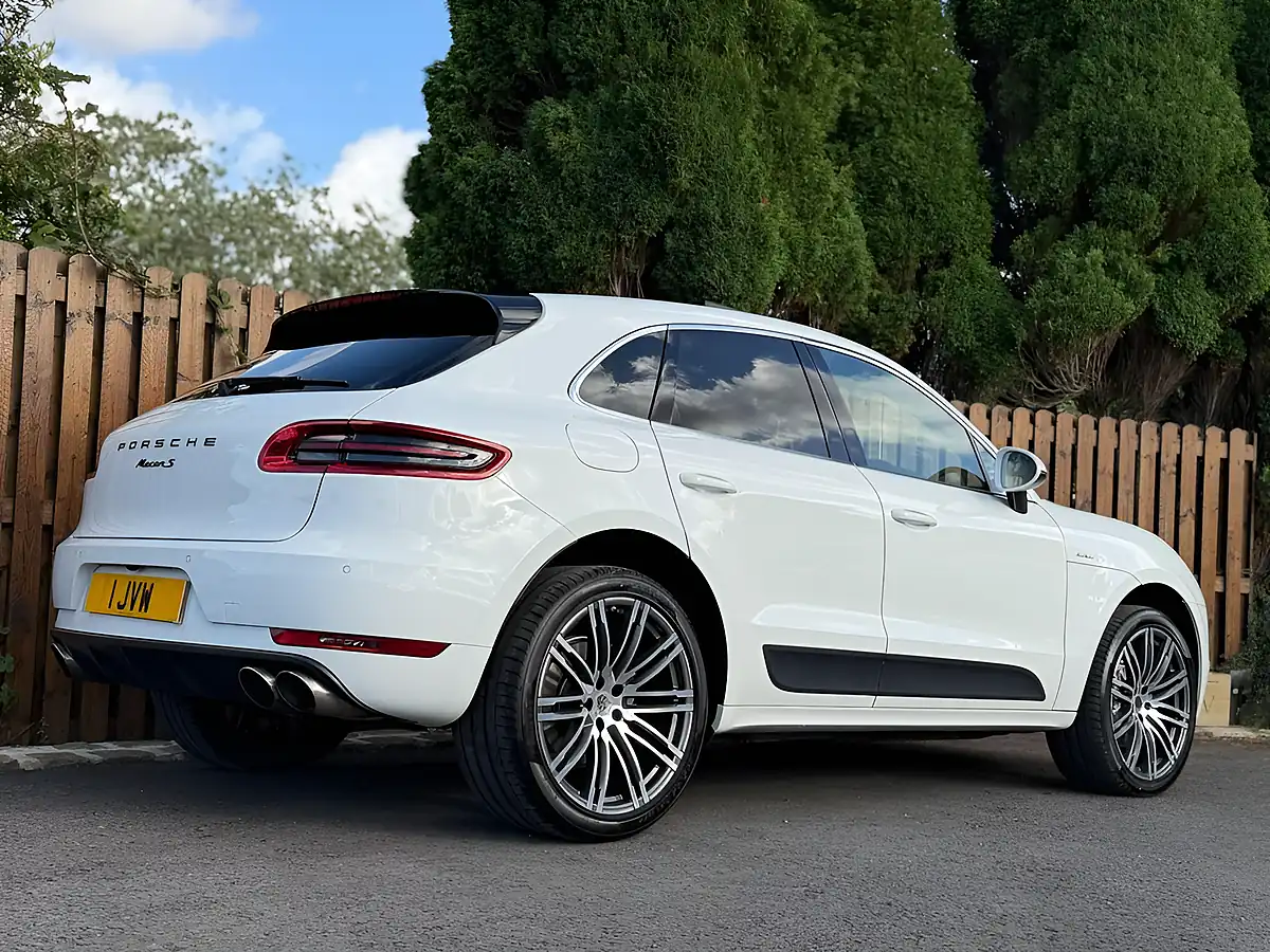 Used 2017 Porsche Macan S White - Interior and Exterior details 19