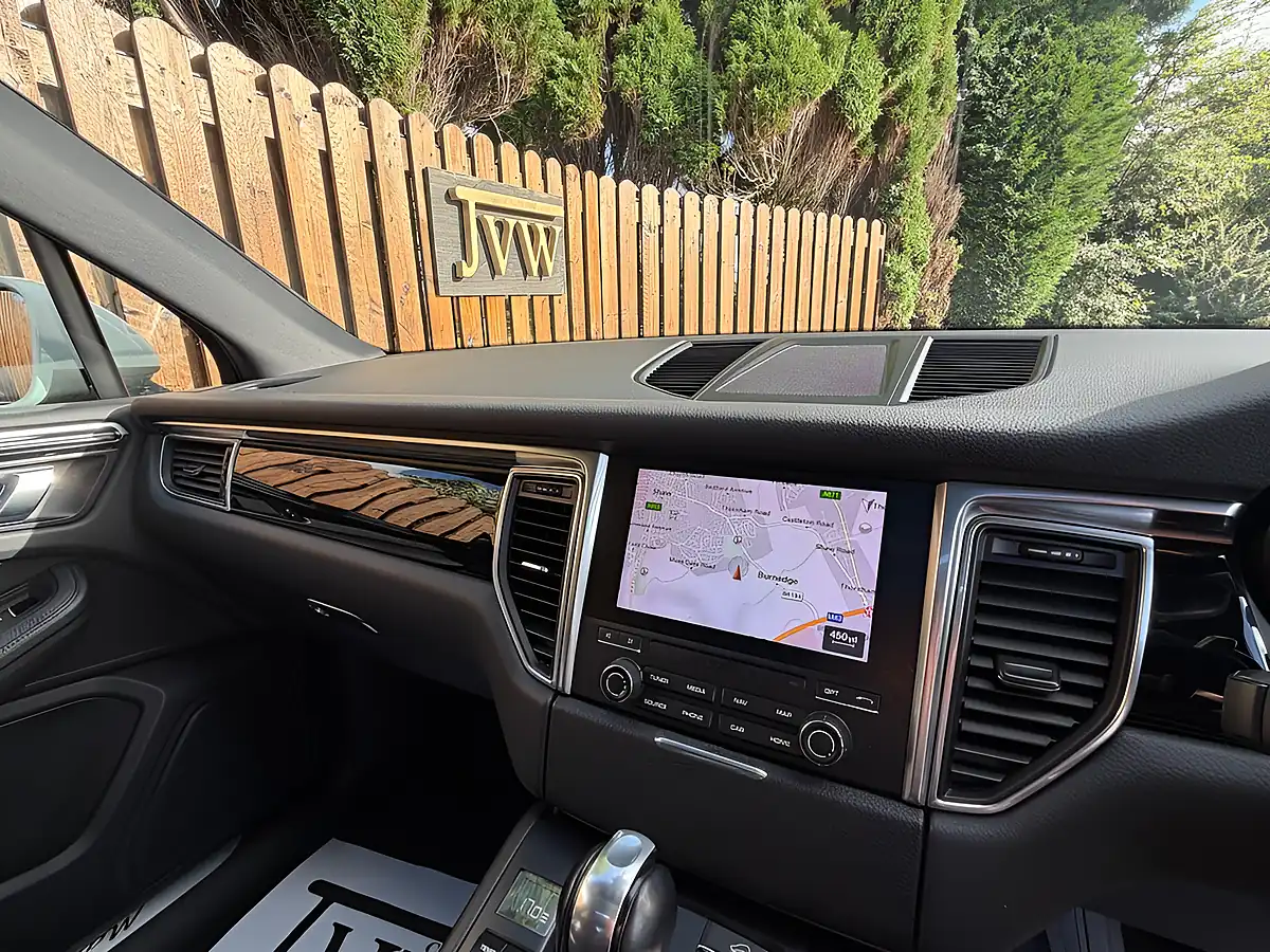 Used 2017 Porsche Macan S White - Interior and Exterior details 8