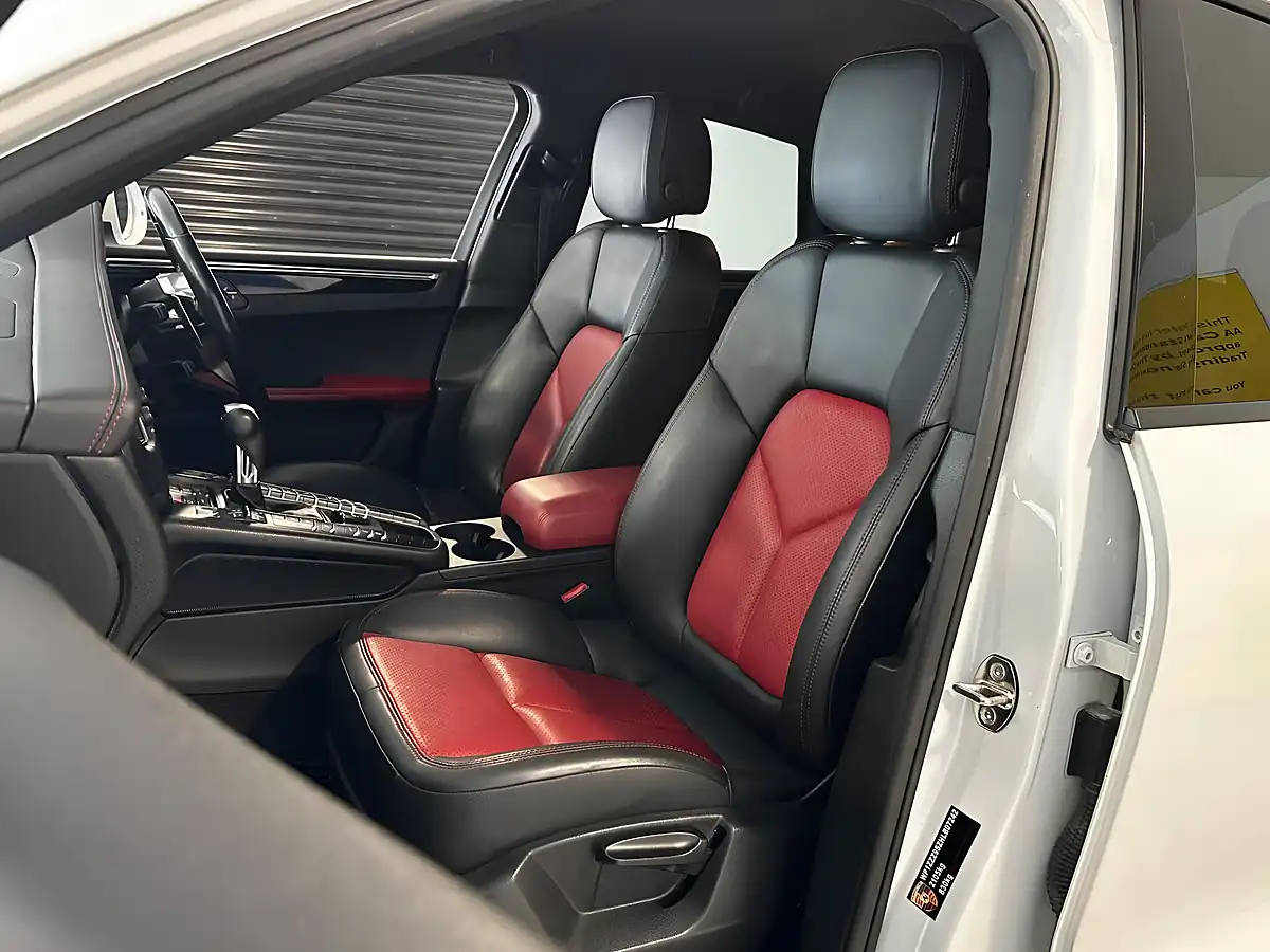 Used 2017 Porsche Macan White - Interior and Exterior details 12