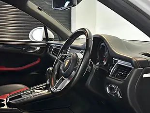 Used 2017 Porsche Macan White - Interior and Exterior details 2