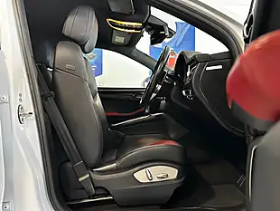 Used 2017 Porsche Macan White - Interior and Exterior details 3