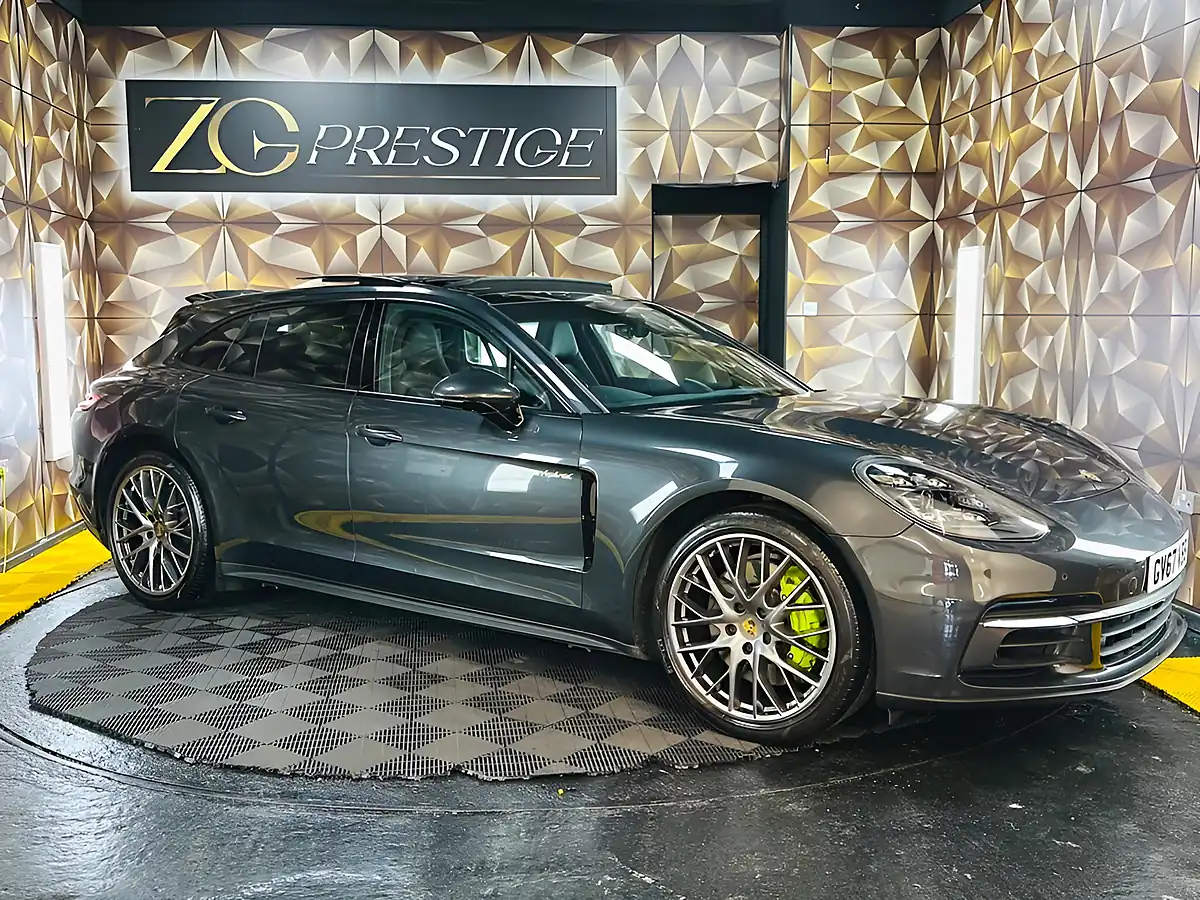 Used 2017 Porsche Panamera 4 Sport Turismo Grey - Front View