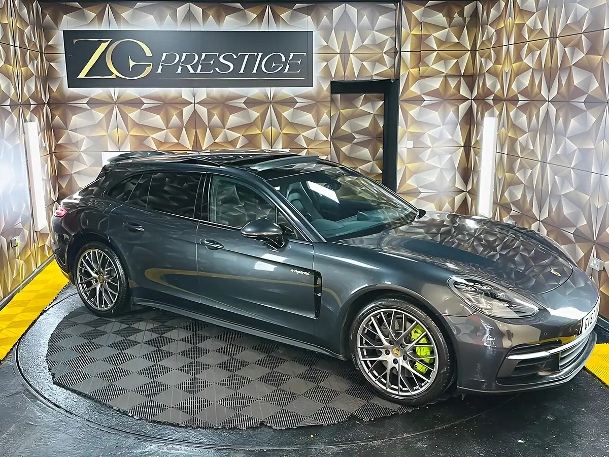 Used 2017 Porsche Panamera 4 Sport Turismo Grey - Interior and Exterior details 10