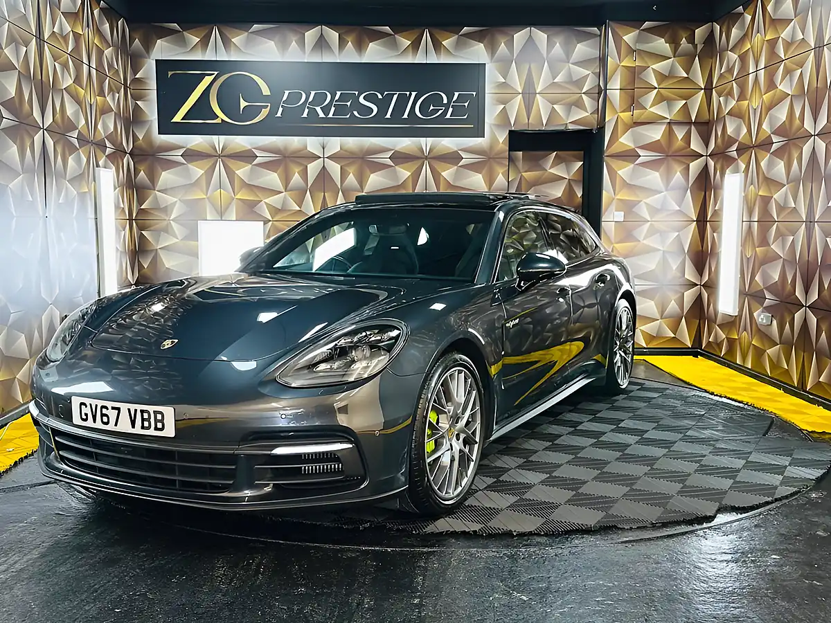 Used 2017 Porsche Panamera 4 Sport Turismo Grey - Interior and Exterior details 11