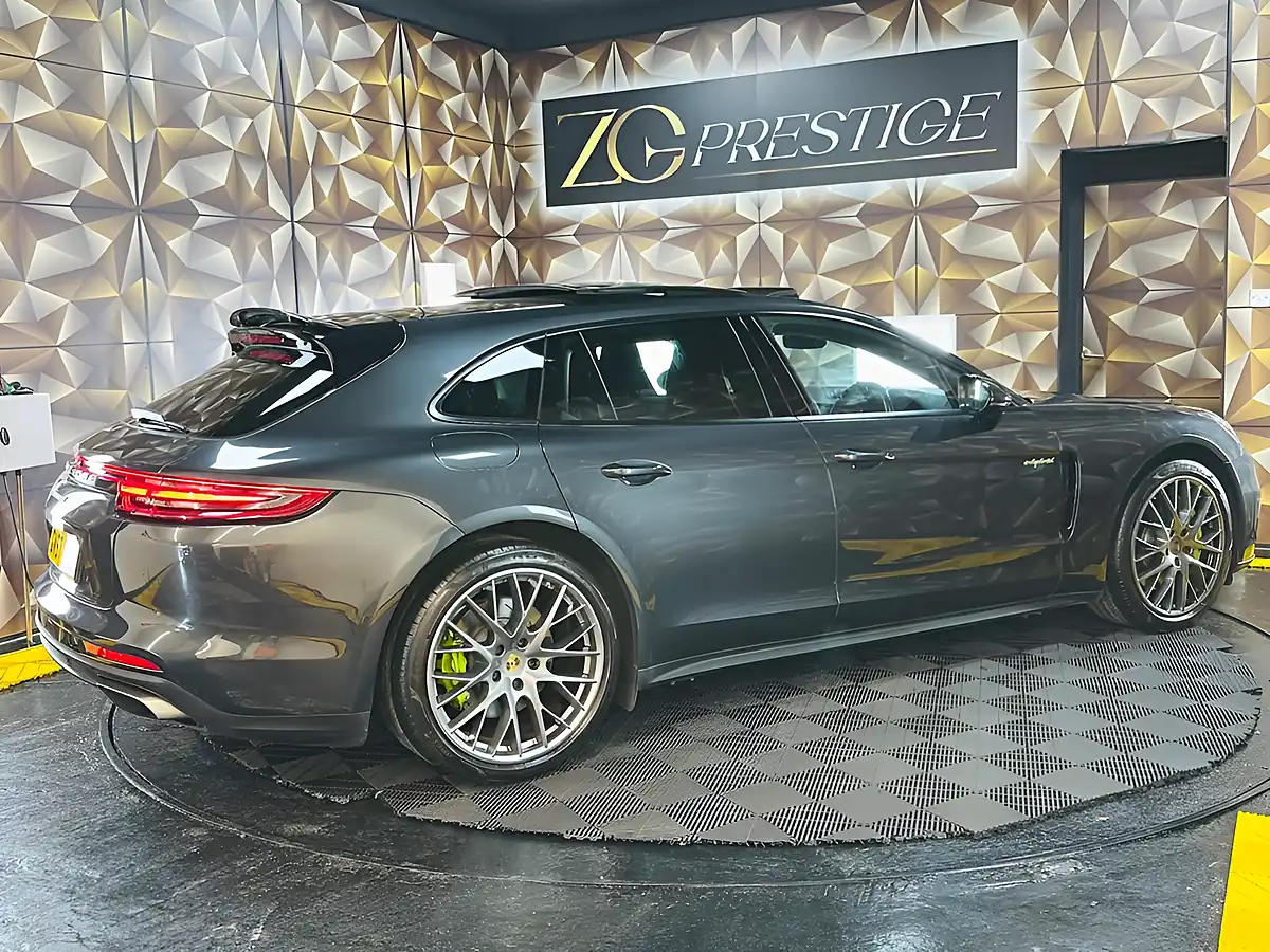 Used 2017 Porsche Panamera 4 Sport Turismo Grey - Interior and Exterior details 12