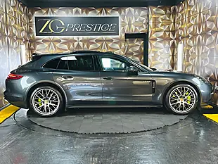 Used 2017 Porsche Panamera 4 Sport Turismo Grey - Interior and Exterior details 8