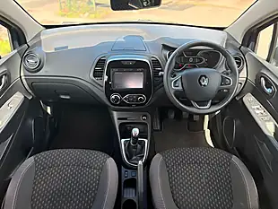 Used 2017 Renault Captur Dynamique Nav Blue - Interior and Exterior details 4