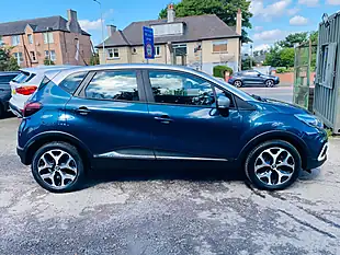 Used 2017 Renault Captur Dynamique Nav Blue - Interior and Exterior details 9