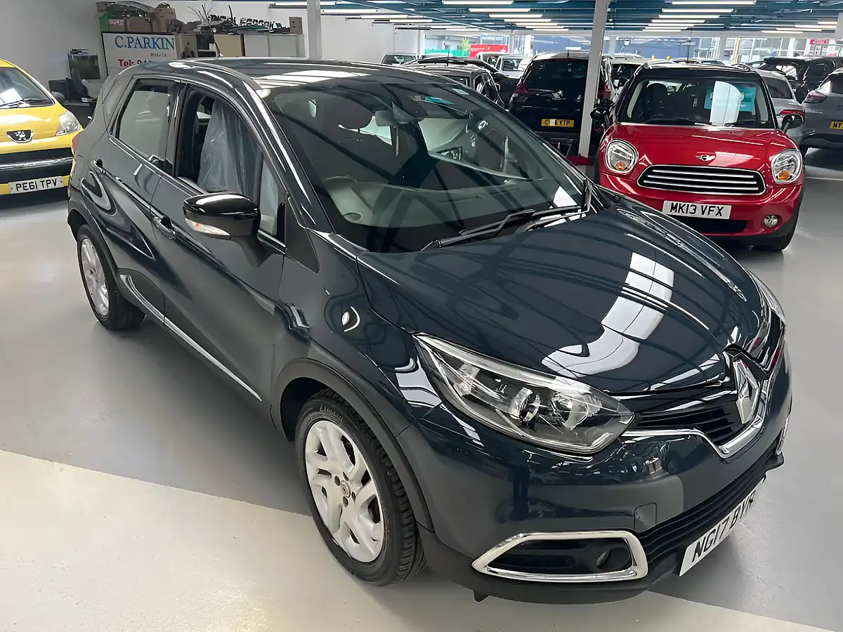 Used 2017 Renault Captur Dynamique Nav Blue - Interior and Exterior details 2