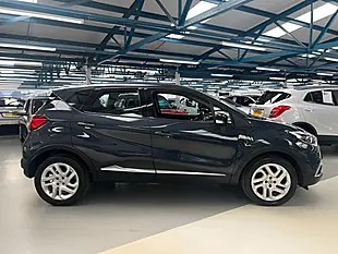 Used 2017 Renault Captur Dynamique Nav Blue - Interior and Exterior details 8
