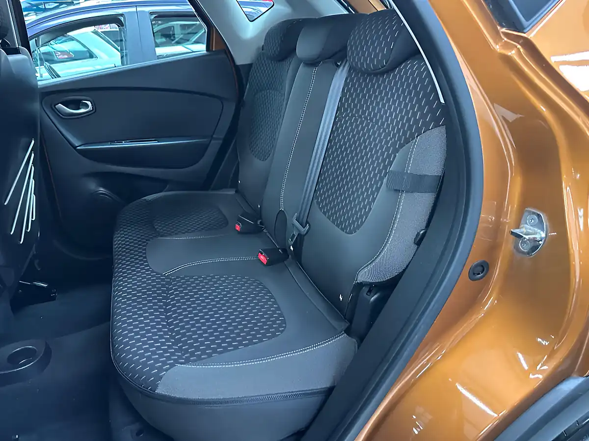 Used 2017 Renault Captur Dynamique Nav Desert Orange - Interior and Exterior details 15