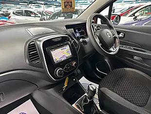 Used 2017 Renault Captur Dynamique Nav Desert Orange - Interior and Exterior details 17
