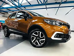Used 2017 Renault Captur Dynamique Nav Desert Orange - Interior and Exterior details 3