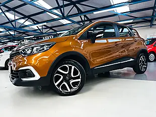 Used 2017 Renault Captur Dynamique Nav Desert Orange - Interior and Exterior details 4