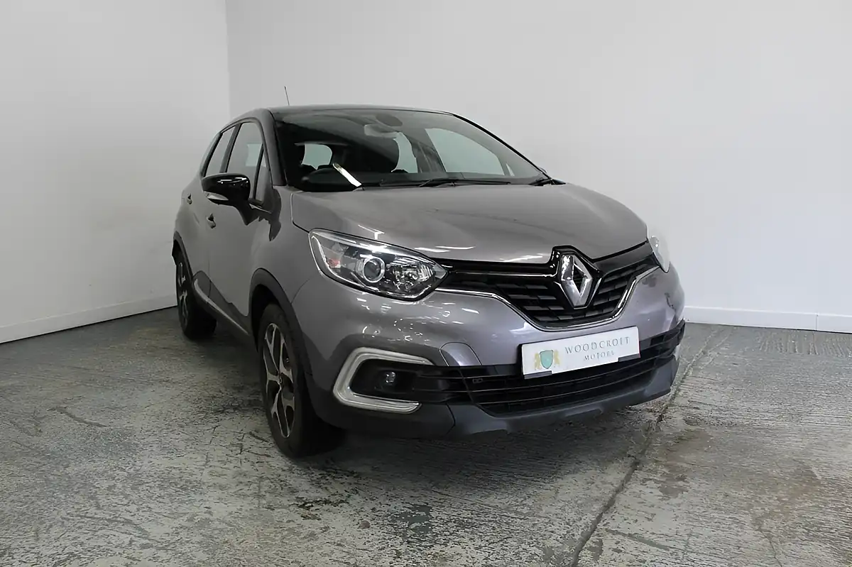 Used 2017 Renault Captur Dynamique Nav Grey - Front View