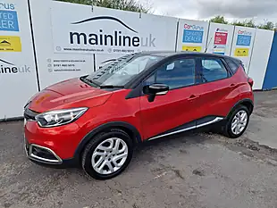 Used 2017 Renault Captur Dynamique Nav Red - Interior and Exterior details 3