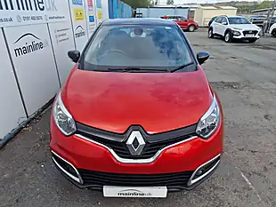 Used 2017 Renault Captur Dynamique Nav Red - Interior and Exterior details 6