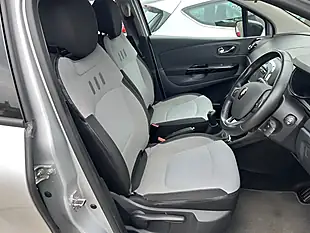 Used 2017 Renault Captur Dynamique Nav Silver - Interior and Exterior details 12