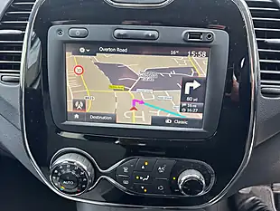Used 2017 Renault Captur Dynamique Nav Silver - Interior and Exterior details 14