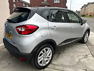 Used 2017 Renault Captur Dynamique Nav Silver - Interior and Exterior details 5