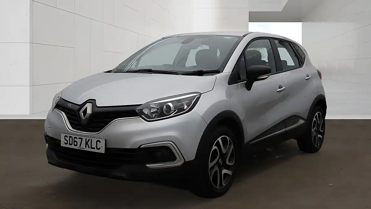 Used 2017 Renault Captur Dynamique Nav Silver - Interior and Exterior details 2