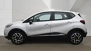 Used 2017 Renault Captur Dynamique Nav Silver - Interior and Exterior details 6