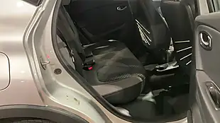 Used 2017 Renault Captur Dynamique Nav Silver - Interior and Exterior details 8