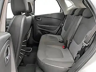 Used 2017 Renault Captur Dynamique Nav Silver - Interior and Exterior details 11