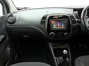 Used 2017 Renault Captur Dynamique Nav Silver - Interior and Exterior details 18