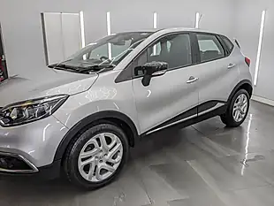 Used 2017 Renault Captur Dynamique Nav Silver - Interior and Exterior details 3