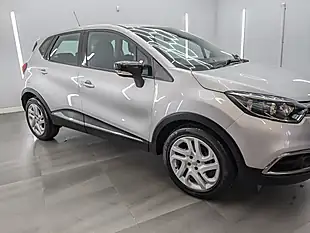 Used 2017 Renault Captur Dynamique Nav Silver - Interior and Exterior details 5