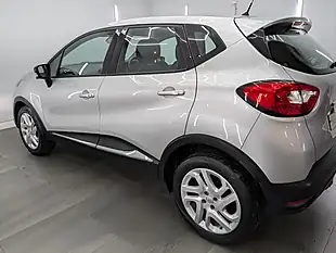 Used 2017 Renault Captur Dynamique Nav Silver - Interior and Exterior details 6