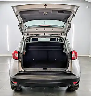 Used 2017 Renault Captur Dynamique Nav Silver - Interior and Exterior details 9
