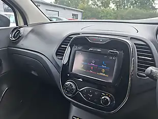 Used 2017 Renault Captur Dynamique Nav White - Interior and Exterior details 10