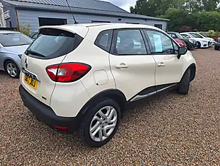 Used 2017 Renault Captur Dynamique Nav White - Interior and Exterior details 16