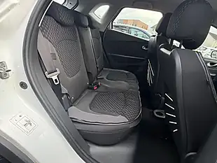 Used 2017 Renault Captur Dynamique Nav White - Interior and Exterior details 16