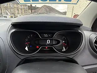 Used 2017 Renault Captur Dynamique Nav White - Interior and Exterior details 19