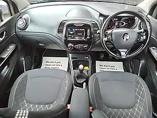 Used 2017 Renault Captur Dynamique S Medianav Beige - Interior and Exterior details 12