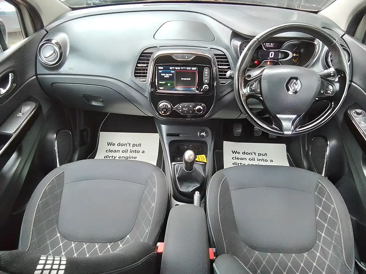 Used 2017 Renault Captur Dynamique S Medianav Beige - Interior and Exterior details 12