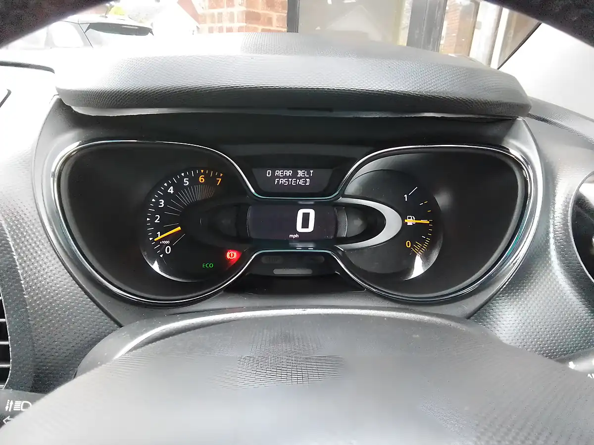 Used 2017 Renault Captur Dynamique S Medianav Beige - Interior and Exterior details 13